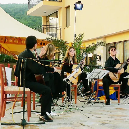 Hotel Tiva Del Mar 4*